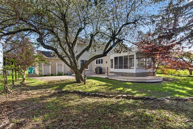 670 Claybourne Rd, Brighton, NY 14618