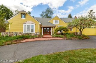 4568 Rolling Ridge Road, West Bloomfield, MI 48323
