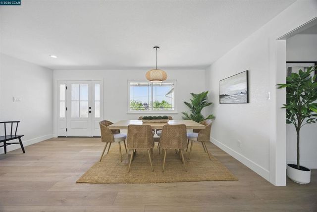 1430 Carpenter Rd, Oakley, CA 94561