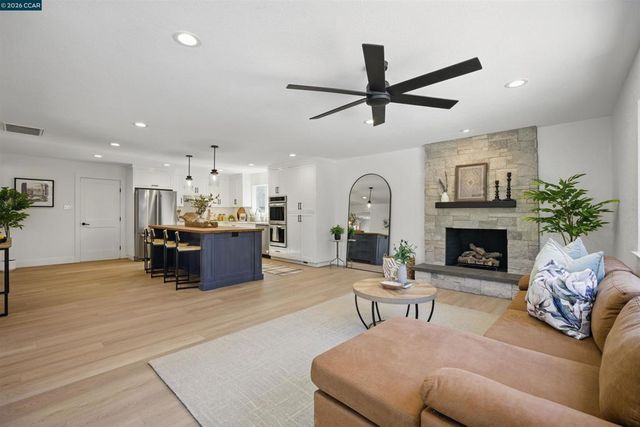 1430 Carpenter Rd, Oakley, CA 94561