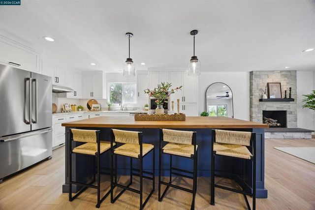 1430 Carpenter Rd, Oakley, CA 94561