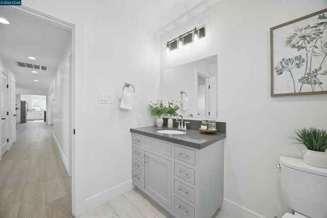 1430 Carpenter Rd, Oakley, CA 94561