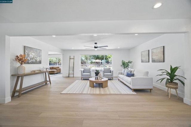 1430 Carpenter Rd, Oakley, CA 94561