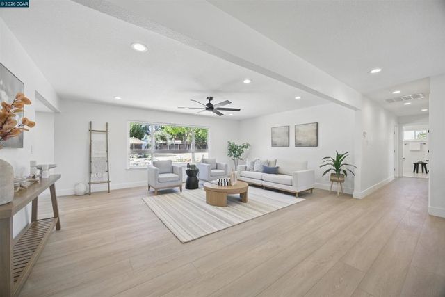 1430 Carpenter Rd, Oakley, CA 94561