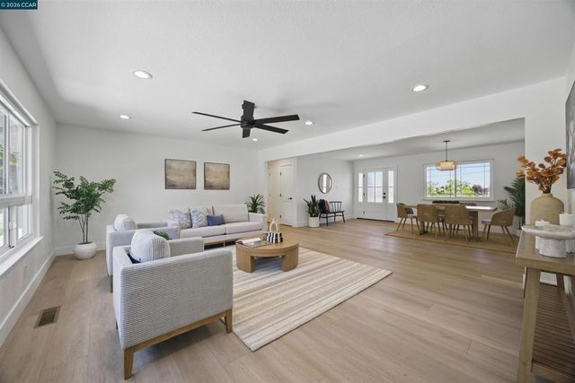 1430 Carpenter Rd, Oakley, CA 94561