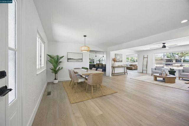 1430 Carpenter Rd, Oakley, CA 94561