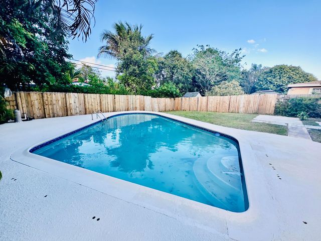 2849 SW 8th Street, Fort Lauderdale, FL 33312