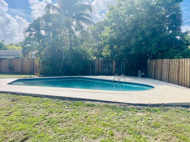 2849 SW 8th Street, Fort Lauderdale, FL 33312