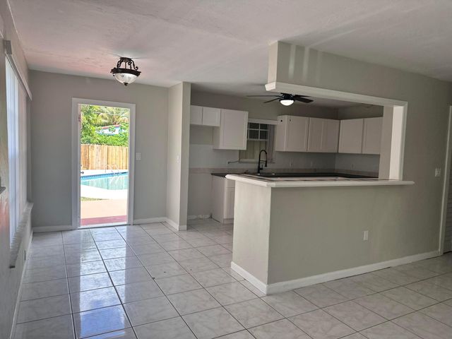 2849 SW 8th Street, Fort Lauderdale, FL 33312