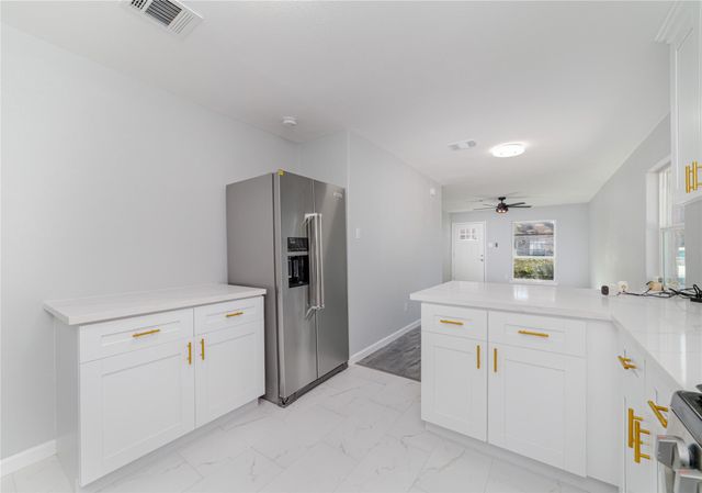 1716 Crestdale Drive 10, Houston, TX 77080