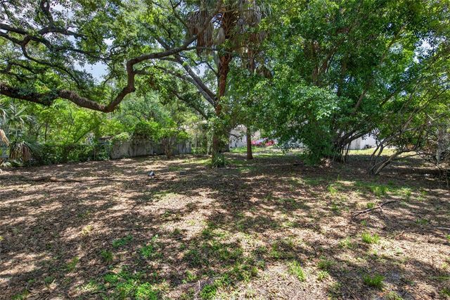 411 12TH AVENUE E, Bradenton, FL 34208