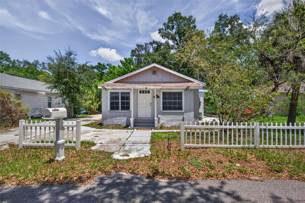 411 12TH AVENUE E, Bradenton, FL 34208
