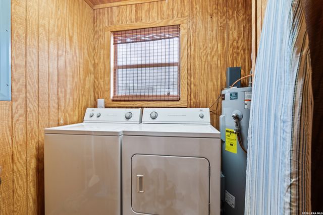 19 Wisteria Way, Concan, TX 78838