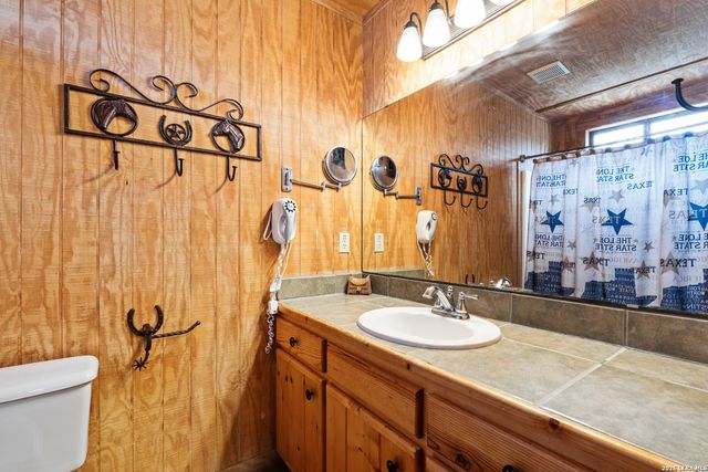 19 Wisteria Way, Concan, TX 78838