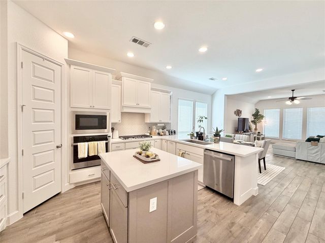 4426 Lazy Grains Lane, Fulshear, TX 77441