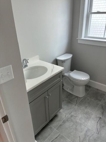 261 Pleasant St 7, Weymouth, MA 02190