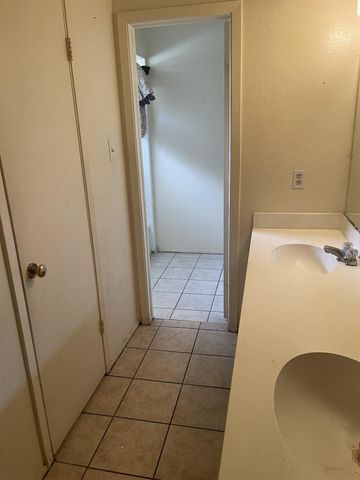 708 Carol Lynn Drive, Missouri City, TX 77489