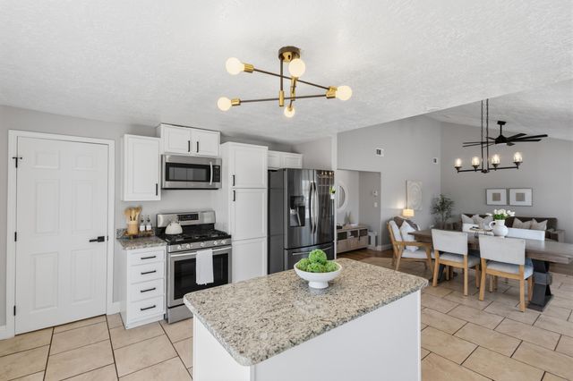 603 Amistad Road SW, Los Lunas, NM 87031