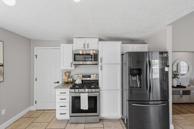 603 Amistad Road SW, Los Lunas, NM 87031