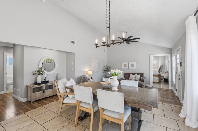 603 Amistad Road SW, Los Lunas, NM 87031