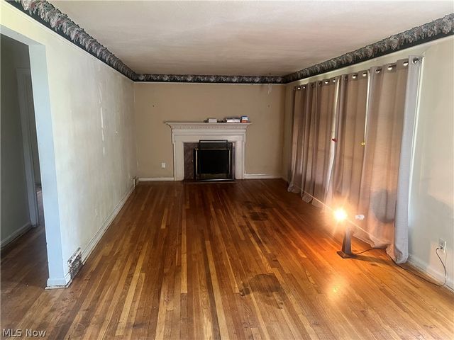 3482 Monticello Boulevard, Cleveland Heights, OH 44121