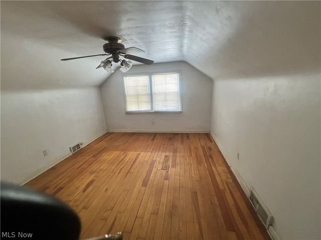 3482 Monticello Boulevard, Cleveland Heights, OH 44121