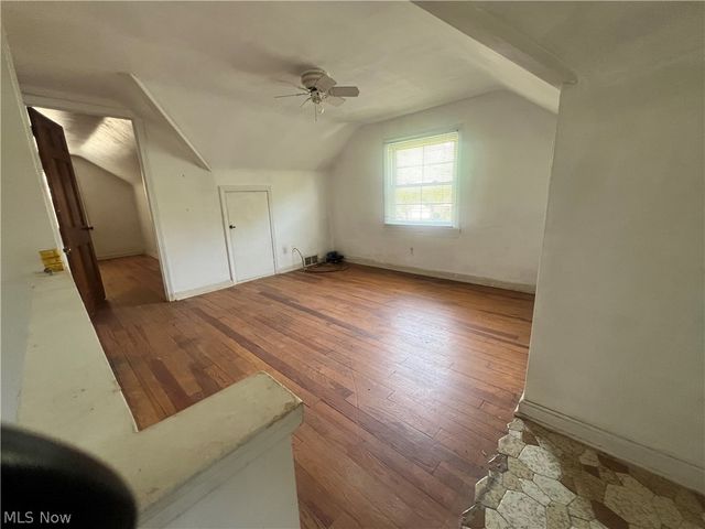 3482 Monticello Boulevard, Cleveland Heights, OH 44121