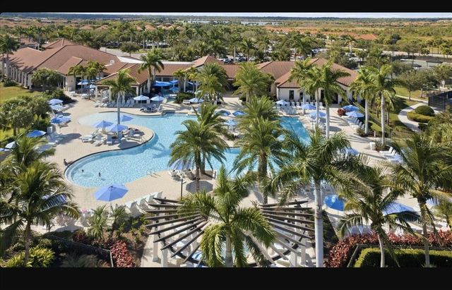 10900 TARFLOWER DRIVE, Venice, FL 34293