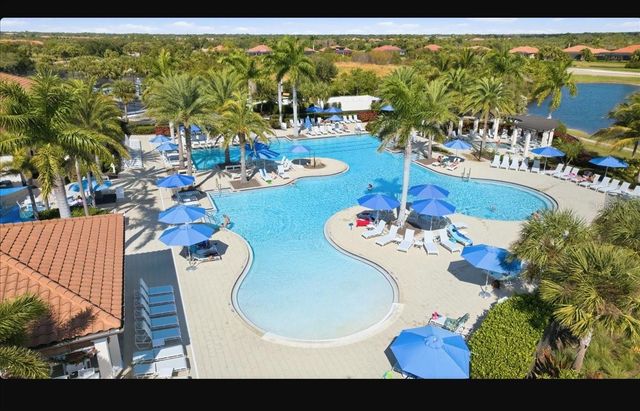 10900 TARFLOWER DRIVE, Venice, FL 34293