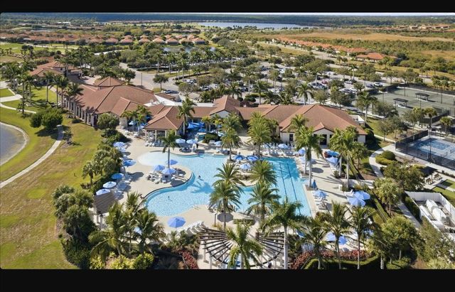 10900 TARFLOWER DRIVE, Venice, FL 34293