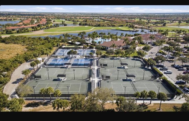 10900 TARFLOWER DRIVE, Venice, FL 34293