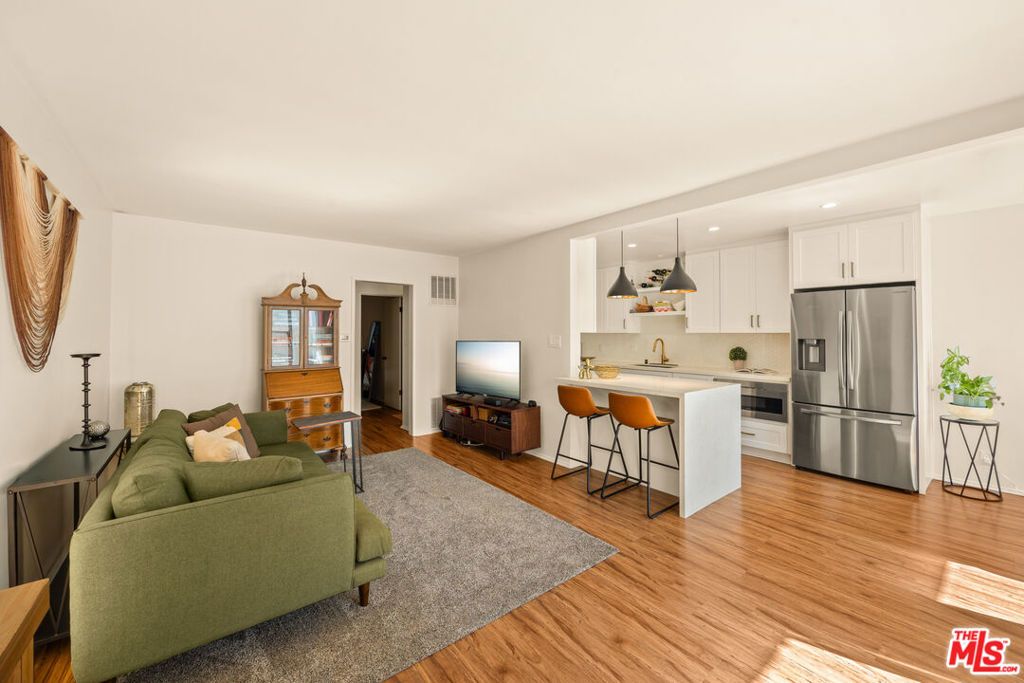 2621 Centinela Avenue 17, Santa Monica, CA 90405 — exterior