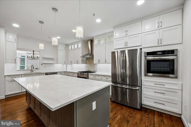 10539 TUCKERMAN HEIGHTS CIR, Rockville, MD 20852