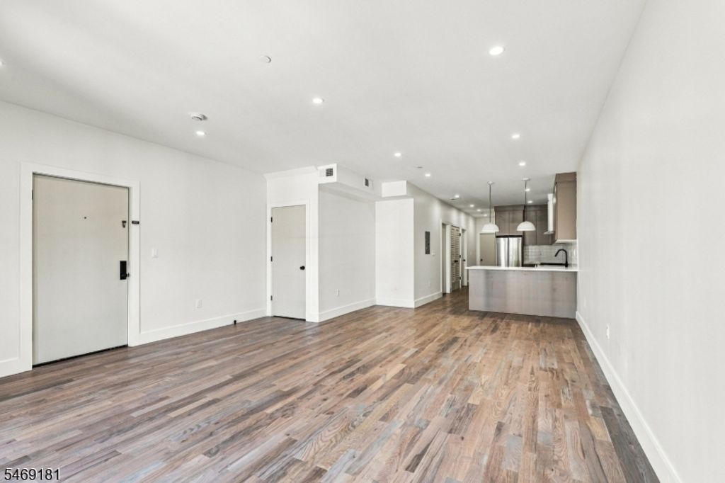 822 S 20Th St, Newark City, NJ 07108 — photo 4