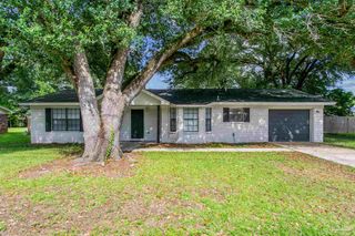 4636 Evelyn St, Pace, FL 32571