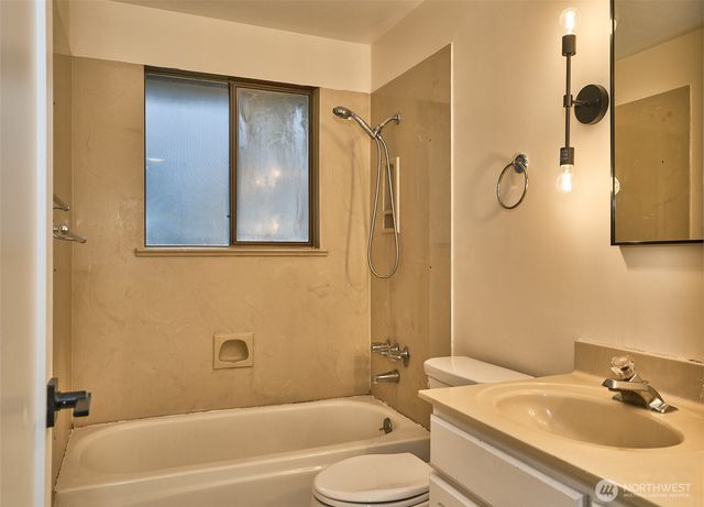 3316 S 369th Pl, Auburn, WA 98001