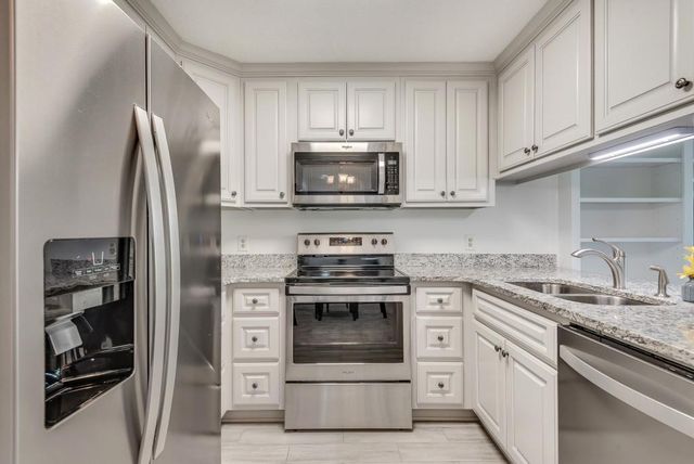 1800 Clairmont Lake A623, Decatur, GA 30033