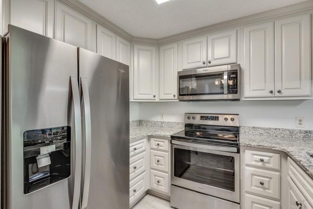 1800 Clairmont Lake A623, Decatur, GA 30033