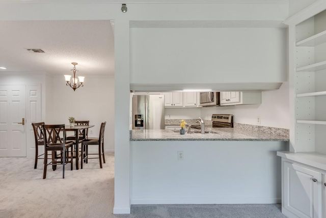 1800 Clairmont Lake A623, Decatur, GA 30033