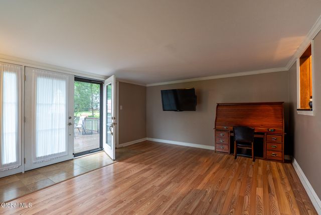1 Hawley Court, Bethlehem, NY 12054