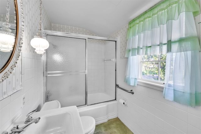 918 Nichols Road, Kalamazoo, MI 49006