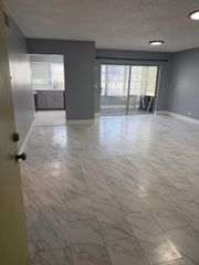 4040 NW 19 Street 305, Lauderhill, FL 33313