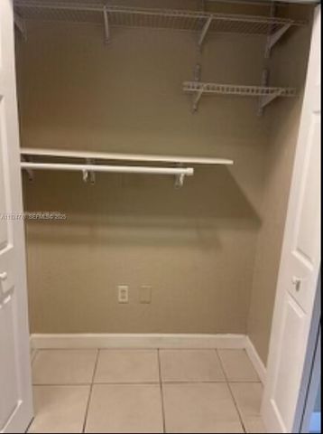 9751 Wayne Ave 6, Palmetto Bay, FL 33157