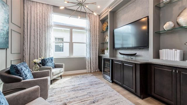 909 LILIANA DRIVE, Deland, FL 32724