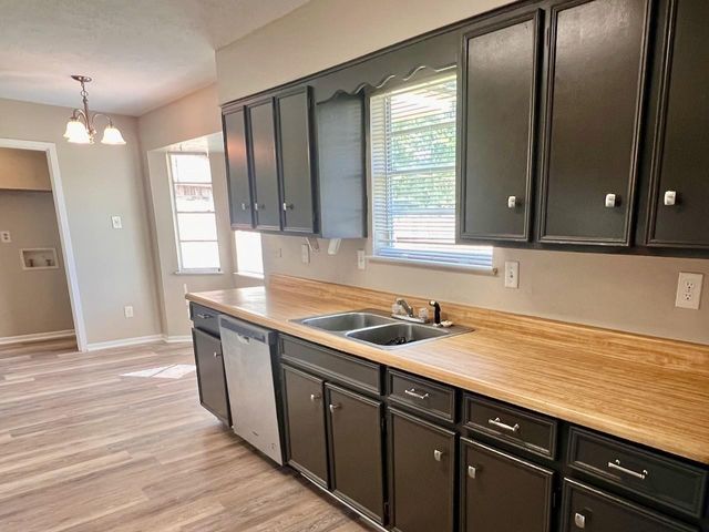 9445 Gross Street, Beaumont, TX 77707