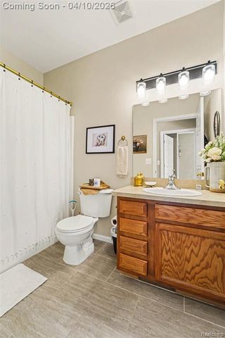 1456 Silverbrook Ridge Drive, Walled Lake, MI 48390
