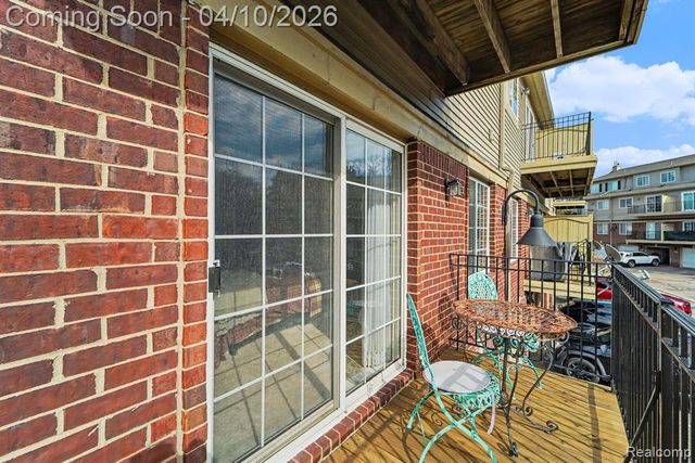 1456 Silverbrook Ridge Drive, Walled Lake, MI 48390