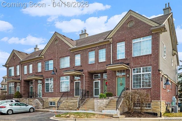 1456 Silverbrook Ridge Drive, Walled Lake, MI 48390