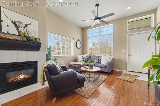 1456 Silverbrook Ridge Drive, Walled Lake, MI 48390