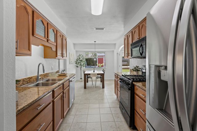 12101 Missel Thrush CT, Austin, TX 78750